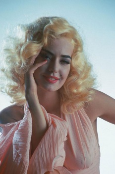 Doksanlı yıllara damga vuran mankenler