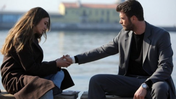 Kıvanç Tatlıtuğ ve Serenay Sarıkaya'lı Aile dizisinin yayın tarihi belli oldu