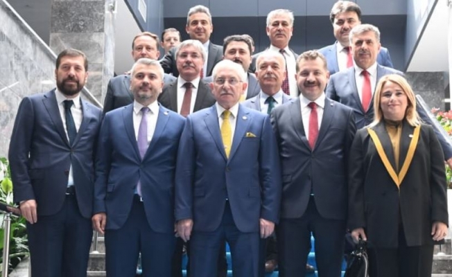 AKP'li heyetten YSK Başkanı Sadi Güven'e dikkat çeken ziyaret