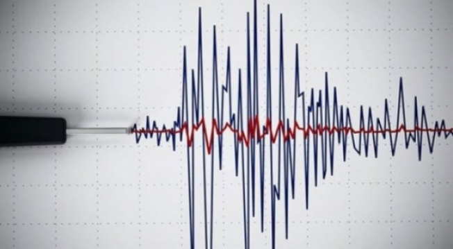 Papua Yeni Gine 7,5 büyüklüğünde depremle sarsıldı