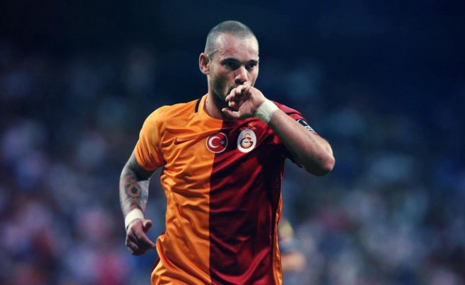 Wesley Sneijder, Medipol Başakşehir maçı için İstanbul’a geliyor