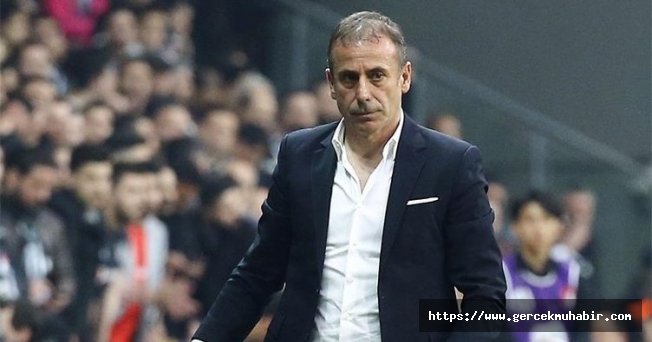 Beşiktaş'ın yeni hocası Abdullah Avcı imzayı atıyor Beşiktaş'ın yeni hocası Abdullah Avcı imzayı atıyor