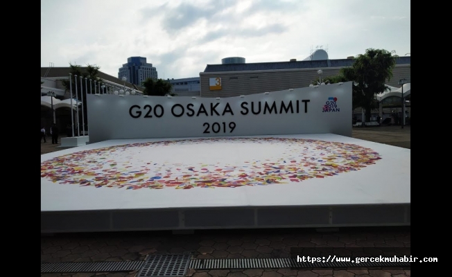 G-20 zirvesi başladı: Liderler geleneksel aile fotoğrafı için bir araya geldi