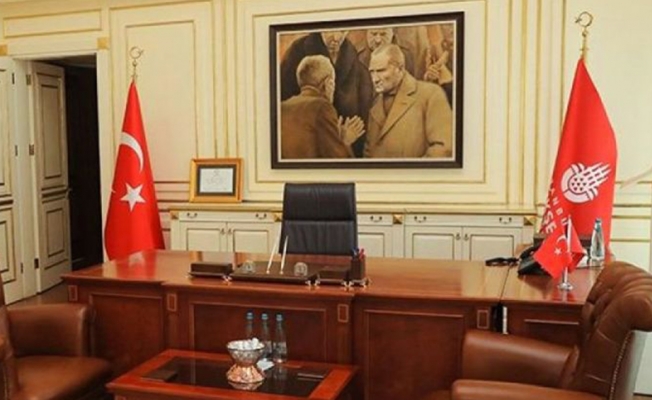Ekrem İmamoğlu'nun makamına astığı Atatürk tablosunu çizen ressam konuştu