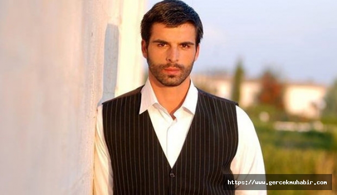 Türk bayrağına hakaret eden Mehmet Akif Alakurt hakkında soruşturma başlatıldı