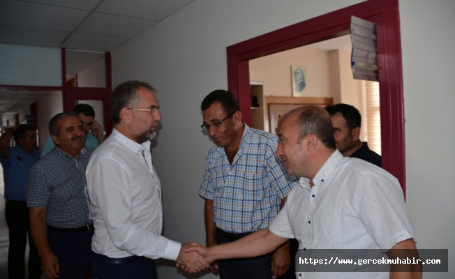CHP'li belediye başkanı, tasarruf paketine destek veren işçilere 4 yıllık ikramiyelerini ödedi