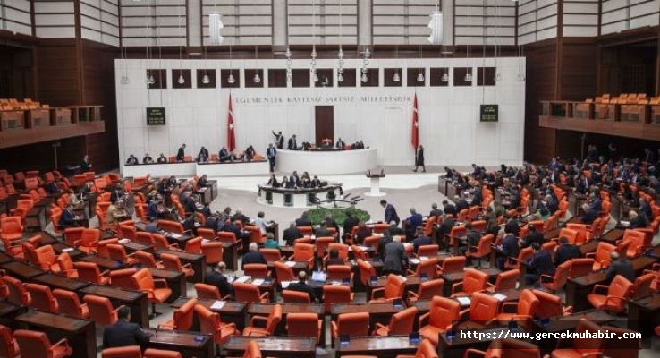 Meclis başkanı, vekillere içeriğini yok etme özelliği olan ajanda hediye etti
