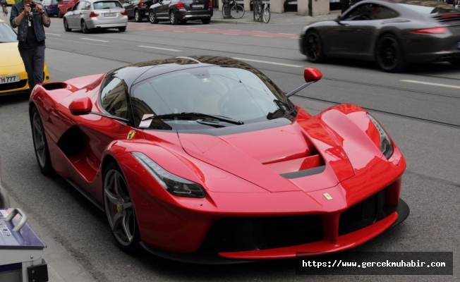 Ferrari marka otomobili olan bir kişi bin liralık yardıma başvurdu
