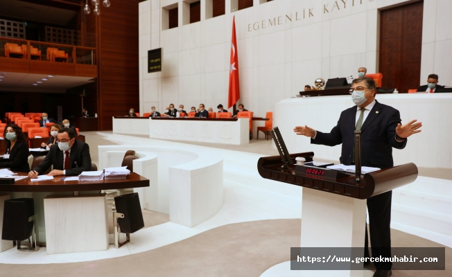 Sındır; “Esnaf tümden perişan hele berber ve kuaförler”