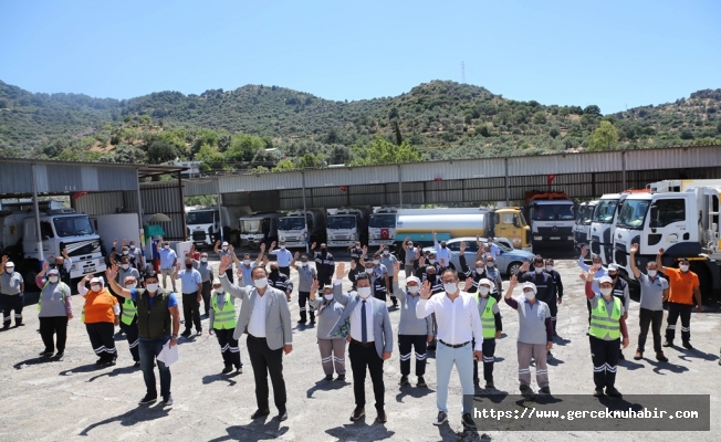 BAŞKAN ARAS GÖREV BAŞINDAKİ PERSONELİ ZİYARET ETTİ BAŞKAN ARAS GÖREV BAŞINDAKİ PERSONELİ ZİYARET ETTİ