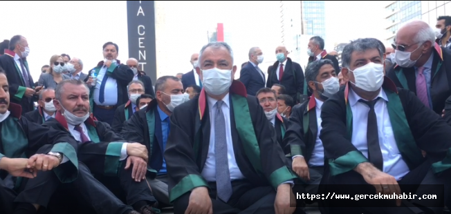 Başkent'e Girişi Engellenen Baro Başkanları Oturma Eylemine Başladı