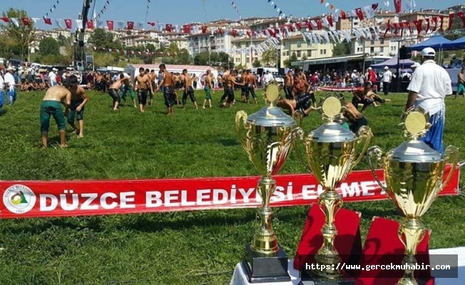 Düzce’nin AKP’li başkanı, önceki AKP’li başkanı suçladı: Paralar nereye gitmiş belli değil