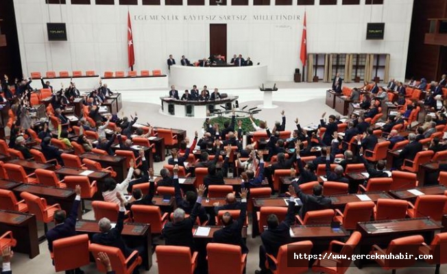 Çoklu baro teklifi Meclis’ten geçti: Gece yarısı dikkat çeken madde eklendi