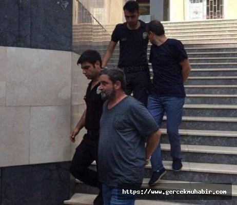 Bahçeli'nin 'Yeniden Yargılansın' dediği Mümtaz'er Türköne tahliye edildi