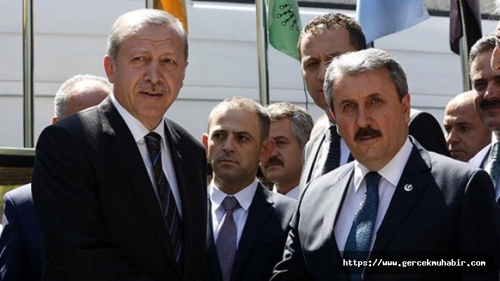 Destici Hala AKP Üyesi mi?