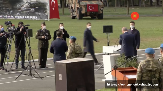 Kameralar Erdoğan'ın Prompterını Gördü, Reji Ne yapacağını Şaşırdı