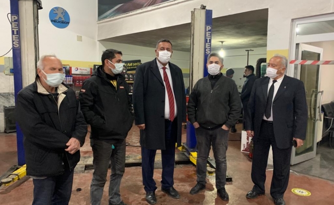 Gürer: “Esnaf, ekmek teknesindeki üretim için kullandığı malzemelerini bile satışa çıkardı”