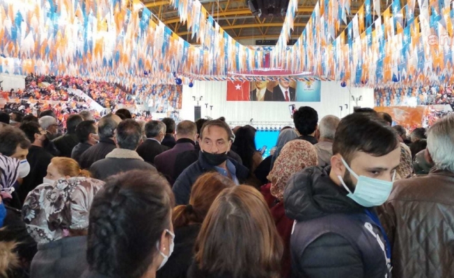 İzmir İl Sağlık Müdürlüğü'nden AKP İl Kongresi yanıtı:  "Herhangi bir gruba özel bir işlem yapılması söz konusu değildir"