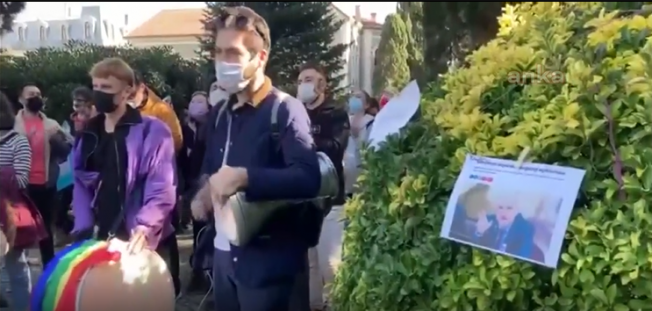 Öğrencilerden Bulu'ya Yanıt: O gidene Kadar Buradayız!