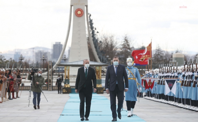 Erdoğan, Bosna Hersek Devlet Başkanlığı Konseyi Başkanı Dodik'i resmî törenle karşıladı