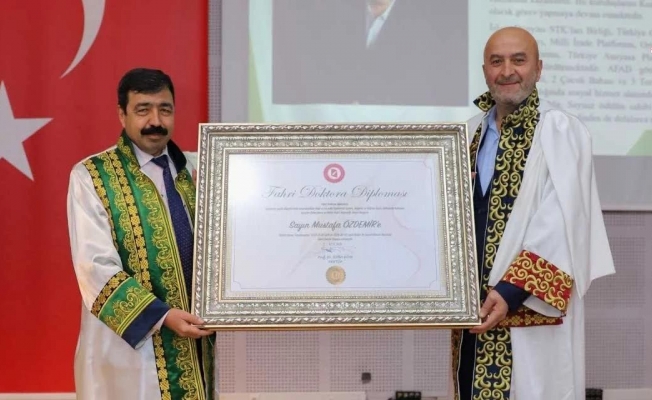 Gençleri Evlendirme Heyeti Başkanına 'Fahri Doktora' Meclis Gündeminde