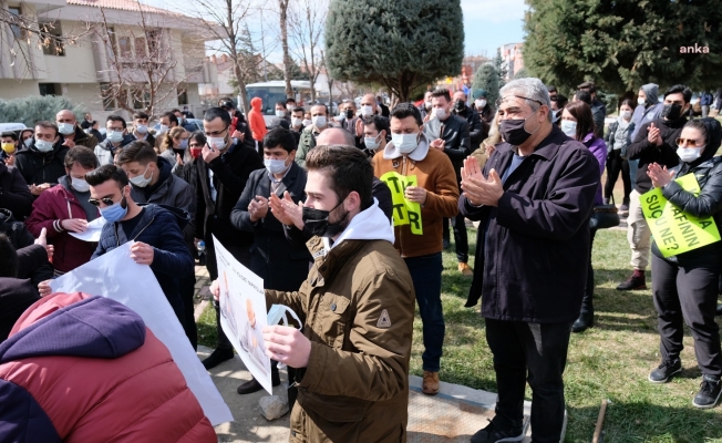Konya'da esnaf isyan etti: "Kongreler dolu dükkanlar kapalı"