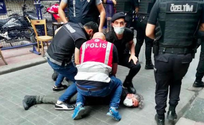 CHP, AFP fotomuhabiri Kılıç’ın fotoğrafını paylaştı: Türkiye bu zorbalığı hak etmiyor CHP, AFP fotomuhabiri Kılıç’ın fotoğrafını paylaştı: Türkiye bu zorbalığı hak etmiyor