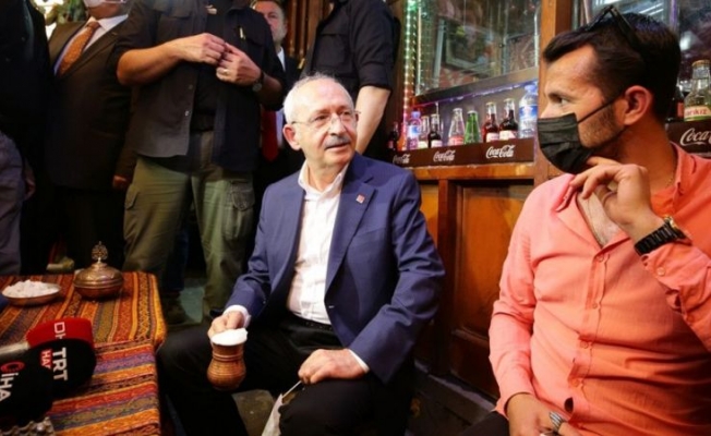 Kılıçdaroğlu, Gaziantep'te Bakırcılar Çarşısı esnafını ziyaret etti