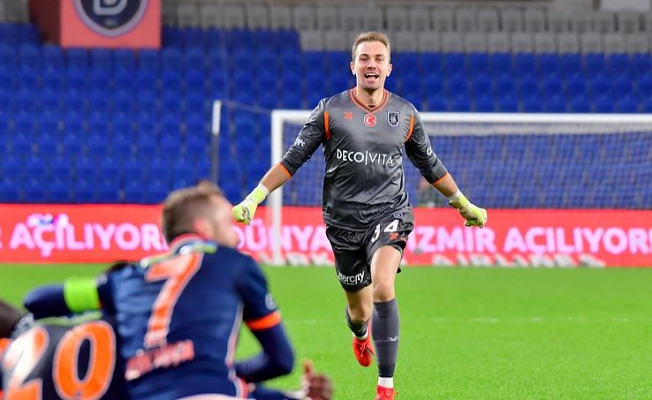 Beşiktaş, Mert Günok transferini bitirdi Beşiktaş, Mert Günok transferini bitirdi