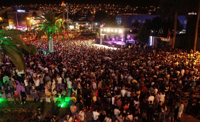 Hatay’ın ana vatana katılış festivali Kıraç konseri ile başladı