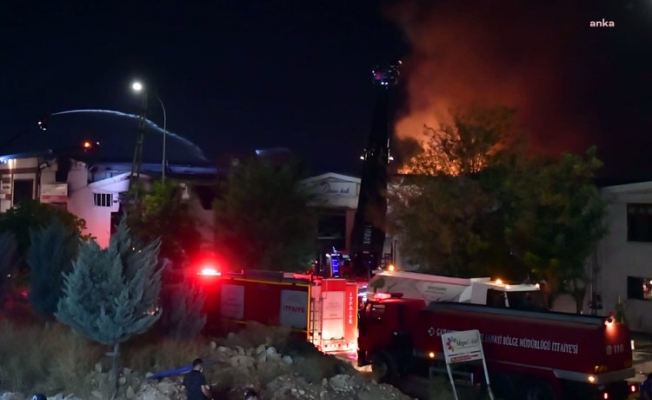 Gaziantep'teki fabrika yangını 3 saatte kontrol altına alındı