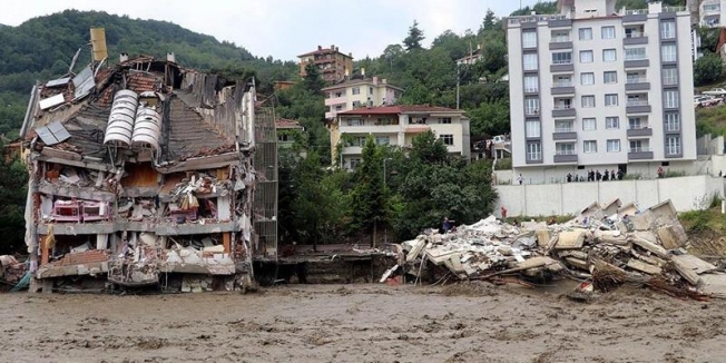 Karadeniz'deki sel felaketinde can kaybı sayısı 74'e yükseldi
