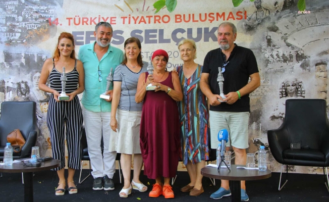 Tiyatrocuları buluşturan festival İzmir'de devam ediyor