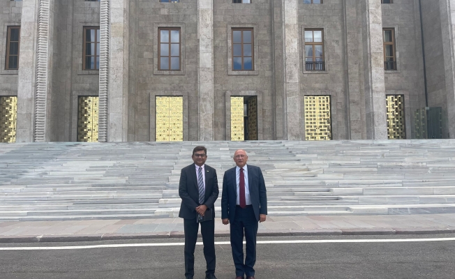 CHP'li Çakırözer SMA ilacı üreticisi firma ile görüştü: "Sağlık Bakanlığı ile ilacın üreticisi bir an önce anlaşmalı"