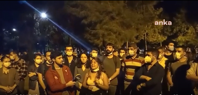 İzmir'de Gözaltına Alınan Öğrencilerden ''Vazgeçmeyeceğiz'' Açıklaması