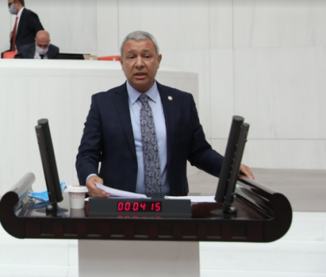 Orhan Sümer; “Velilerimizi, kayıt paraları ve servis ücretleri altında ezilir hale getirdiler!”