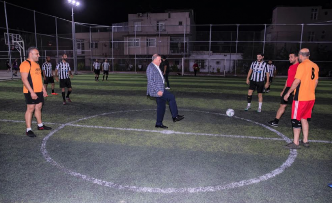 Seyhanlı işçiler bu kez sahada terledi