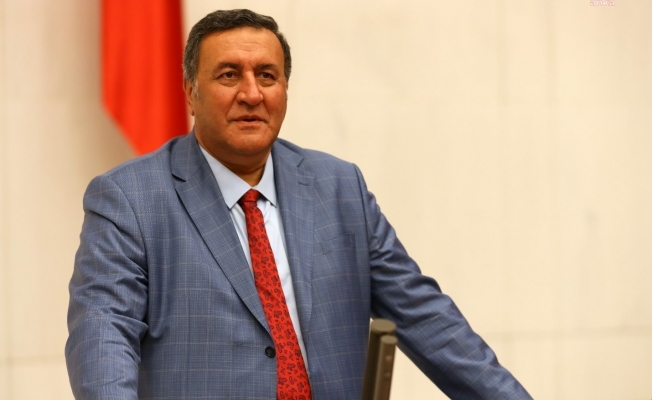 CHP'li Gürer, çiftçilerin traktörlerinin haczedilmemesi için kanun teklifi verdi