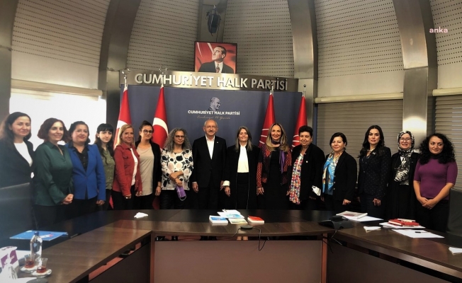 CHP Lideri Kılıçdaroğlu, Eşitlik İçin Kadın Platformu’nun temsilcileri ile bir araya geldi