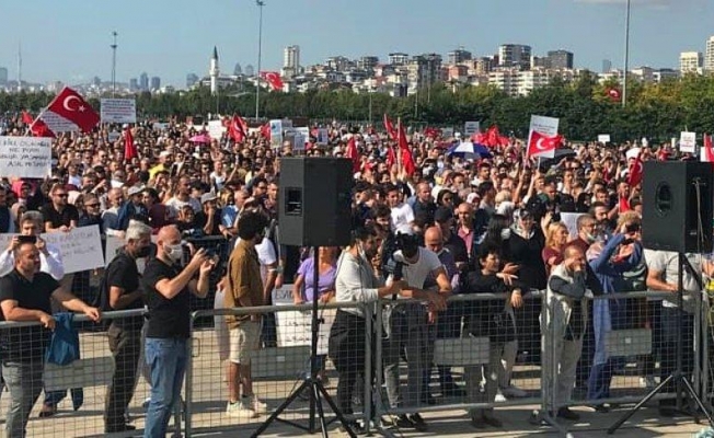 İstanbul'da miting düzenleyen aşı karşıtlarıyla ilgili suç duyurusu