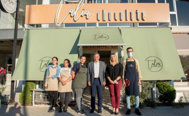 SEYHAN’DA EŞİTLİK DOSTU İŞYERLERİ ‘MOR BAYRAK’ İLE GÖRÜNÜR HALE GELİYOR