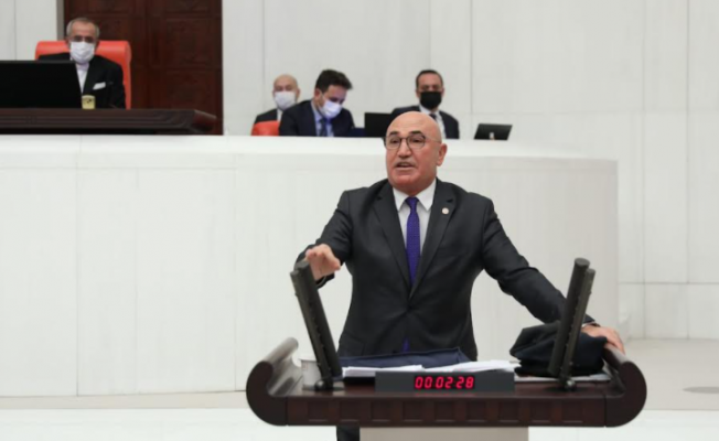 Mahmut Tanal, Pelikan Grubu’yla anılan Göngör’ün çifte görevini Meclis kürsüsünden eleştirdi