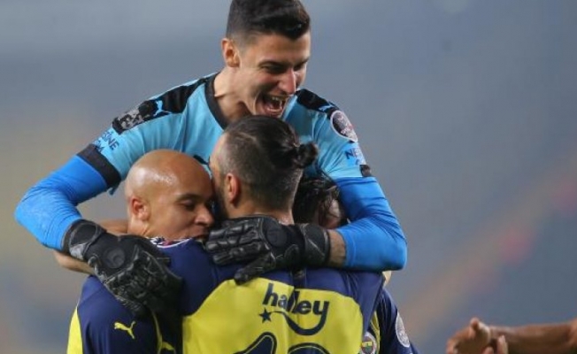 Fenerbahçe, evinde farklı kazandı