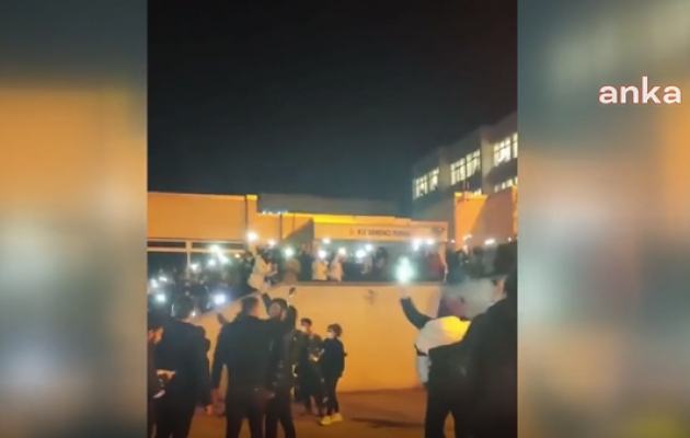 Hacettepe'de 'Yüz Yüze Sınav' Protestosu