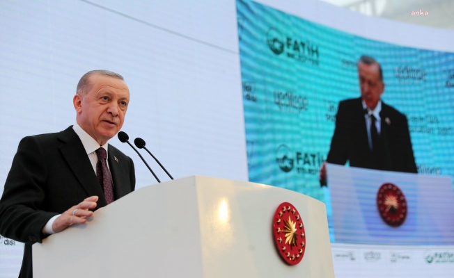 Erdoğan: Her türlü sapkınlığı, ahlaksızlığı sanat adı altında normalleştirme gayesi taşıyan bu sinsi saldırıya karşı kendi imkanlarımızı devreye almalıyız