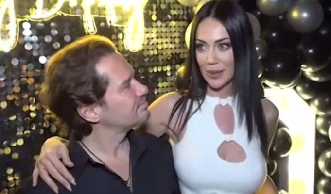 Hera Aslan ve Ozan Doğulu'ya yorum yağdı: "Oturuyor sandım"