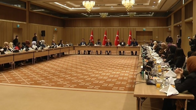 Kılıçdaroğlu, "28 Şubat mağdurları" ile buluştu: "Barışmış bir millet benim en büyük başarım olacak"