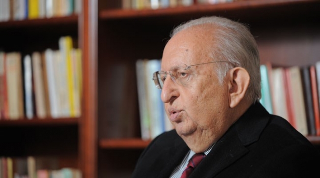 Cindoruk: Bugün CHP benim de partimdir, var mı diyeceğiniz. Düşüncelerimi savunuyorsa o benim partimdir artık