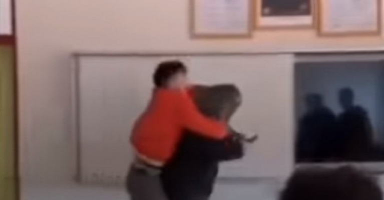 MEB'den 'öğretmenin başına poşet geçirme' videosuna dair açıklama