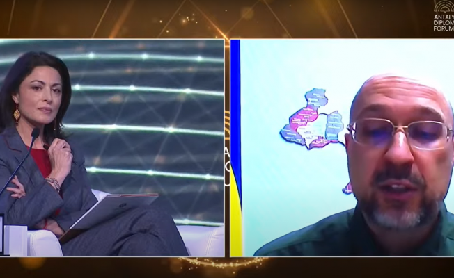 Ukrayna Başbakanı Denis Şmihal: "Rusya'yı tüm gücünüzle insani krizi durdurmaya çağırın”